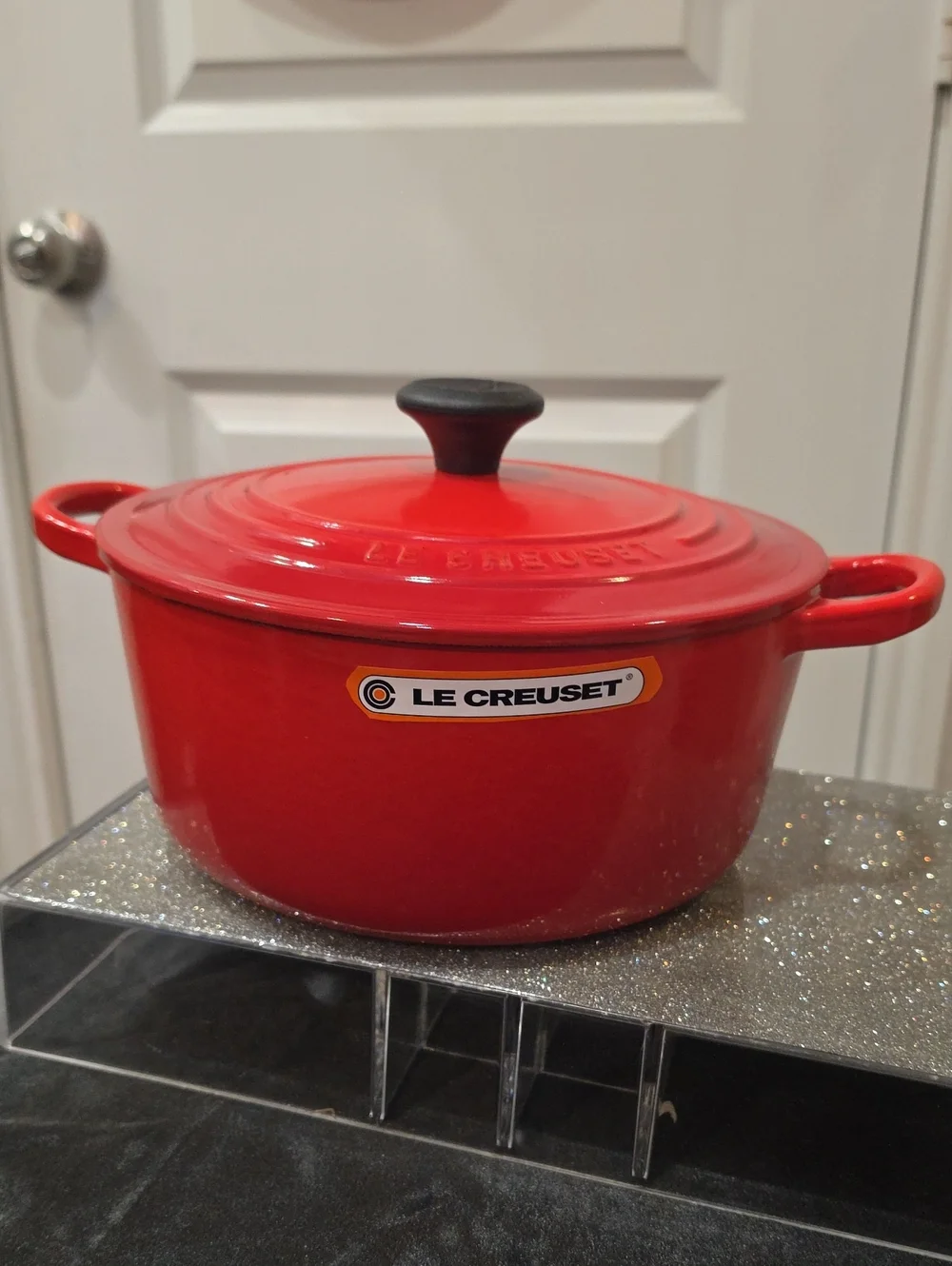 Le Creuset Enameled Cast Iron Signature Round 3.5QT Dutch Oven-Cerise/Cherry Red
